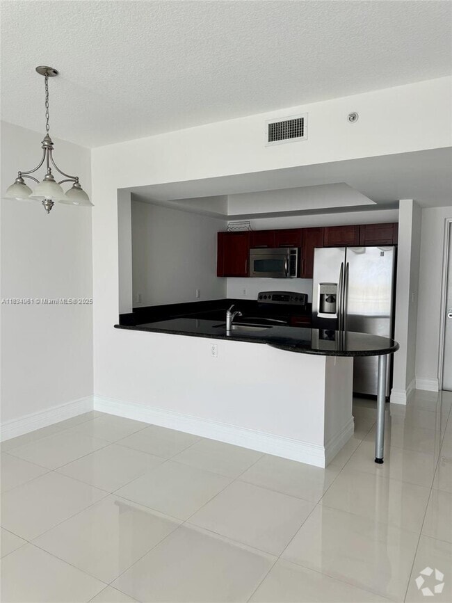 Building Photo - 7275 SW 90th St Unit C413 Rental