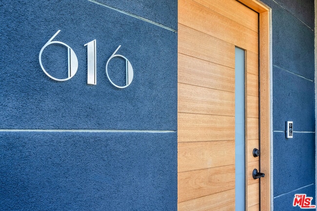 Photo - 616 W Ellis Ave