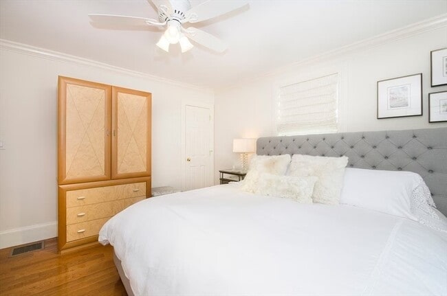 Photo - 62 Riverside St