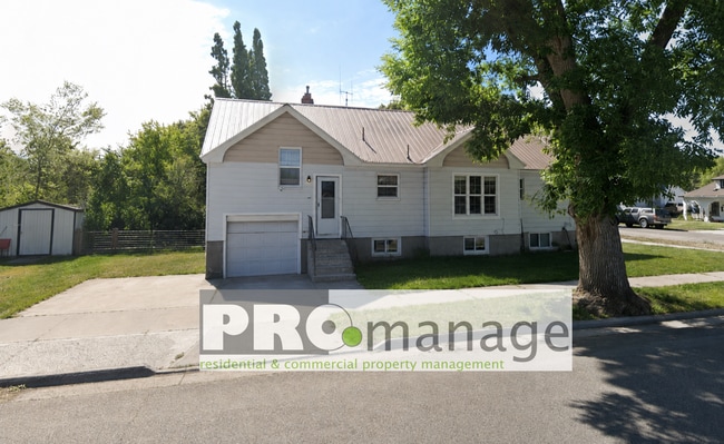 Building Photo - 690 I St Unit 690 #2