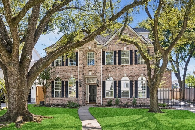 Building Photo - 4601 Mimosa Dr