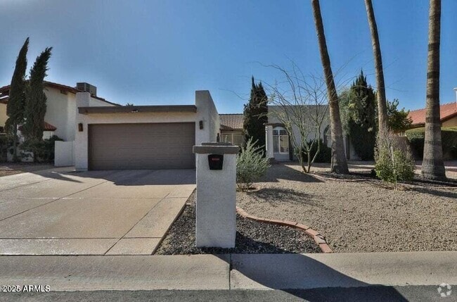 Building Photo - 10421 E Silvertree Dr Rental