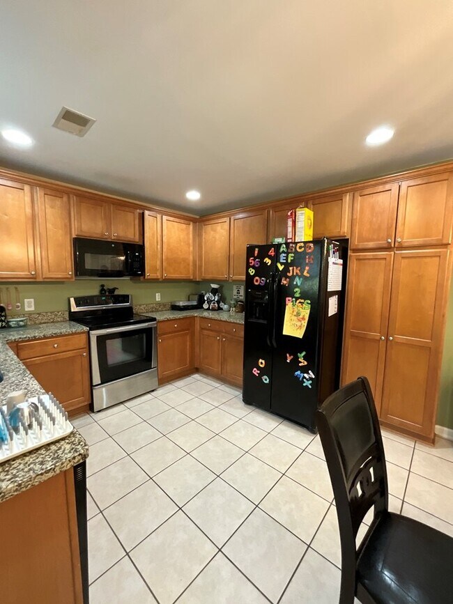 Photo - Convenient to Savannah and the new Hyundai Plant