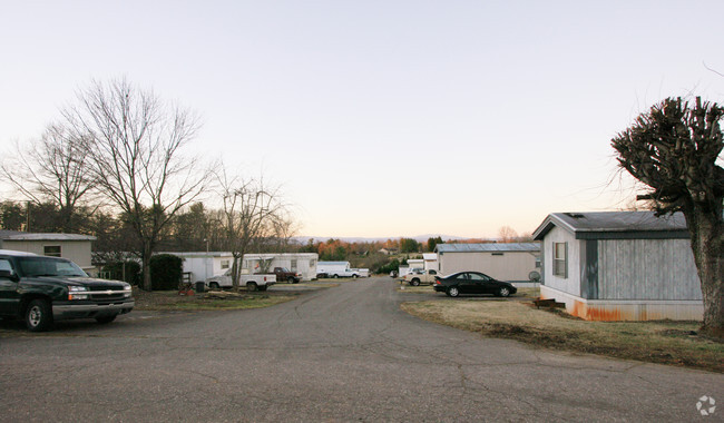 Photo - Suburban Valley Apartments