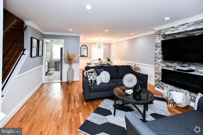 Building Photo - 12330 Chesterton Dr Rental