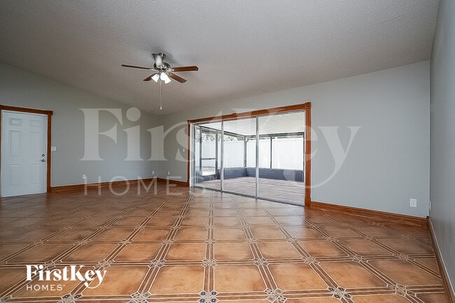 Photo - 818 Black Knight Dr