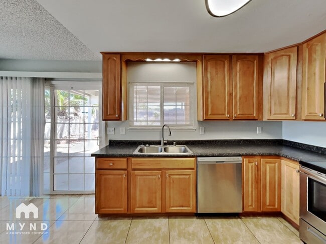 Photo - 320 Palo Verde Dr