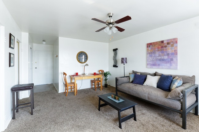 Photo - Quality Hill Towers