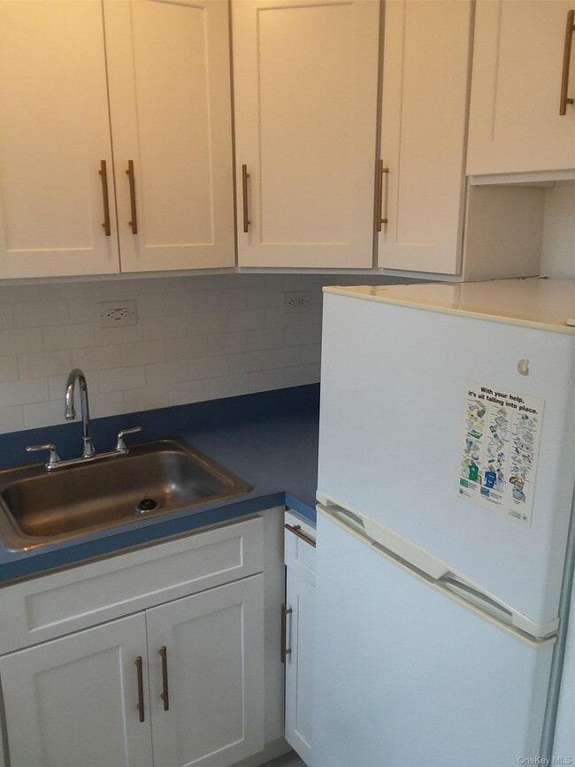 Photo - 67-30 Clyde St Unit 3P