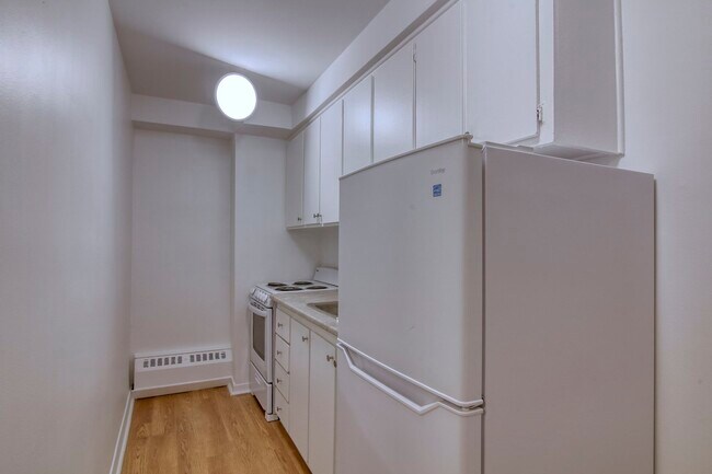 Photo - 3460 Rue Durocher Unit 101