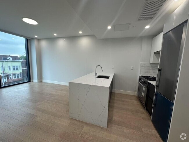 Building Photo - 44-15 College Point Blvd Unit 2F Rental