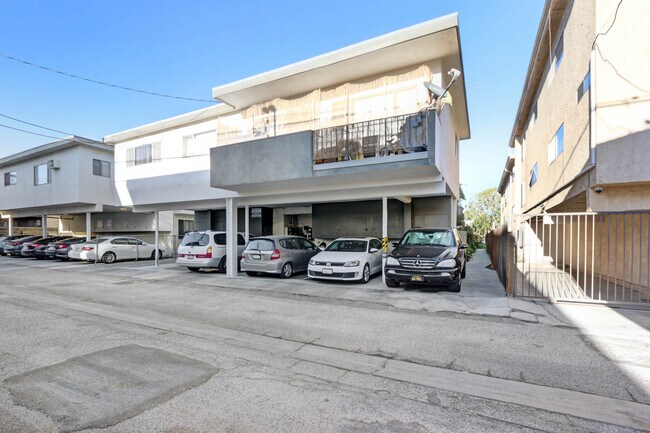 Photo - 3625 Mentone Ave