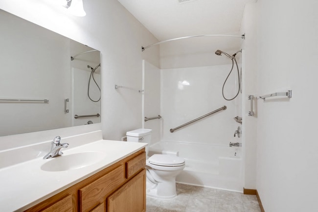 Cottages Of Vadnais Heights, Vadnais Heights, Minnesota - Cottages of Vadnais Heights