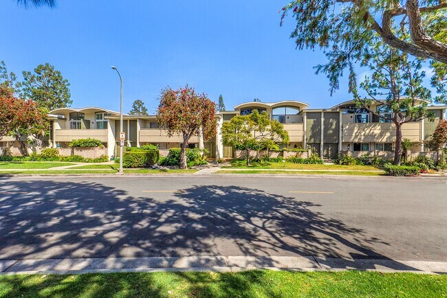 Photo - 13214 Fiji Way Townhome