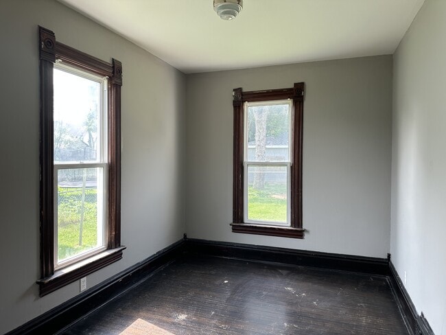 Photo - 909 E Garden St
