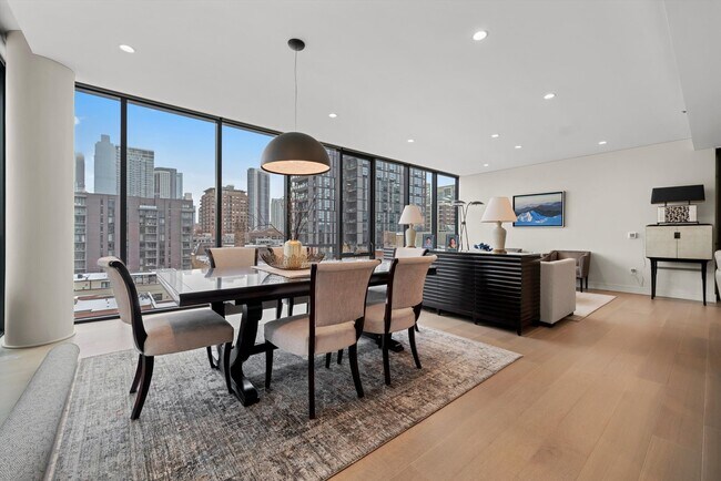 Photo - 366 W Superior St Unit 801