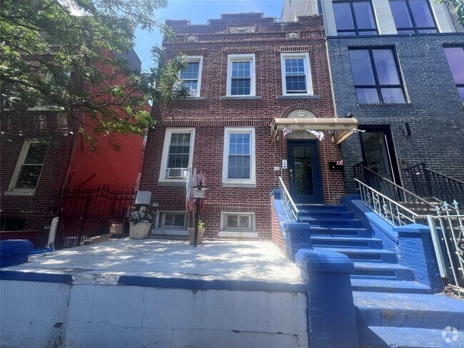 Building Photo - 317 Woodbine St Rental
