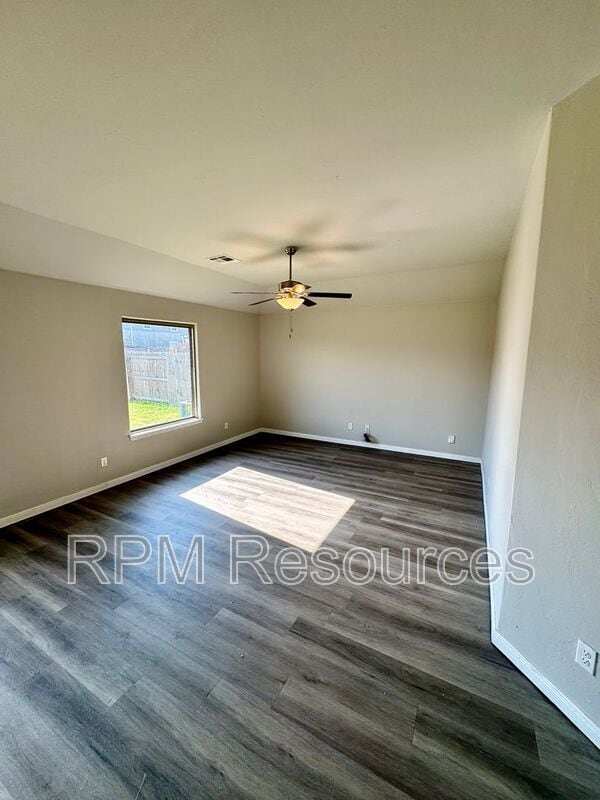 Photo - 1609 Burgundy Dr