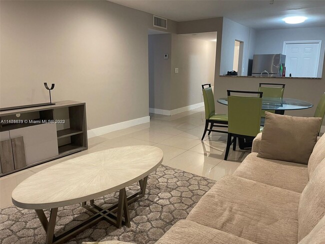 Photo - 15201 NE 6th Ave