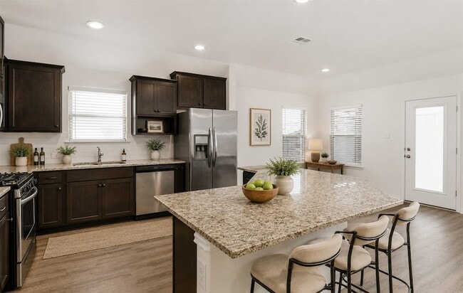 Photo - 716 Bluebird Way