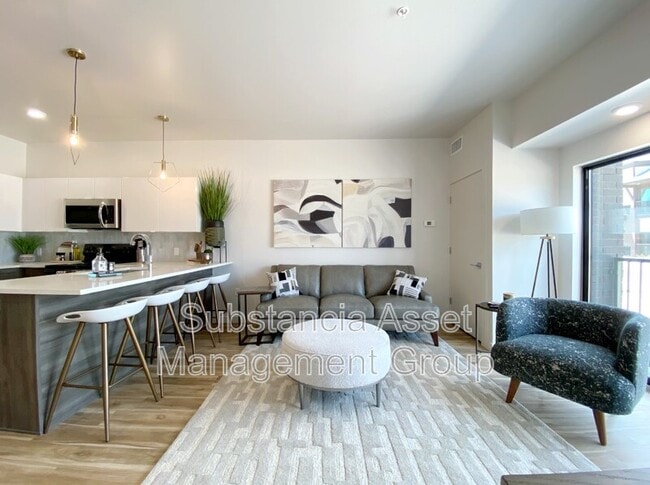 Building Photo - 1683 Midtown Pl