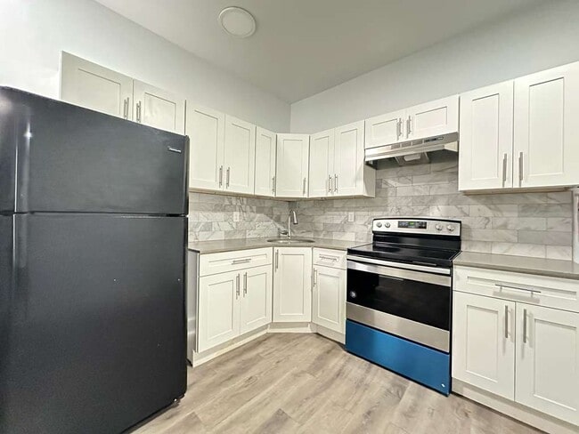 Building Photo - 1408 S 58th St Rental
