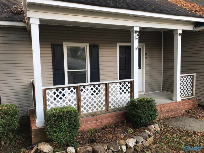 Photo - 104 Potomac Cir