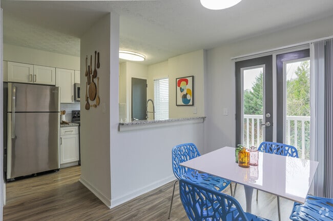2BR, 1.5BA - 1,210 SF