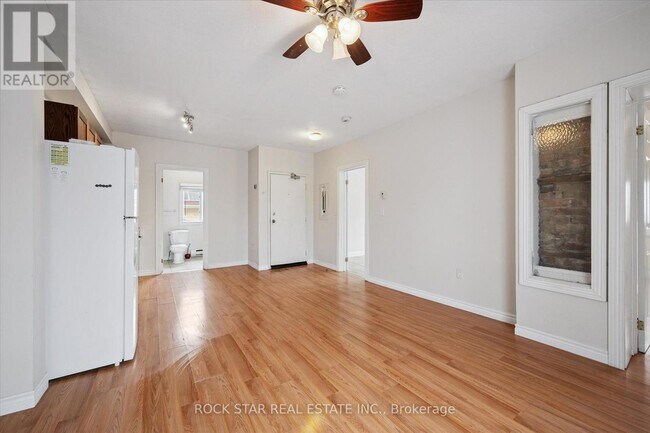 Photo - 159 Church St Unit 2