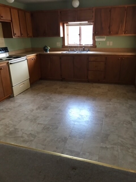 Building Photo - 2940 VT-10 Unit B Rental