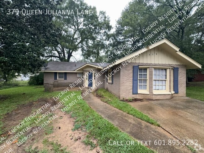 Building Photo - Welcome to this spacious 3 bedroom, 2 bath... Rental