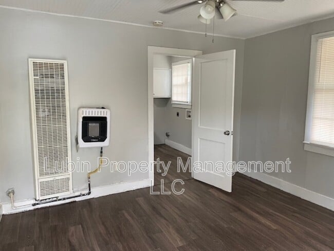 Photo - 781 David St