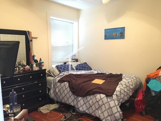 Photo - 1942 Beacon St Unit 1