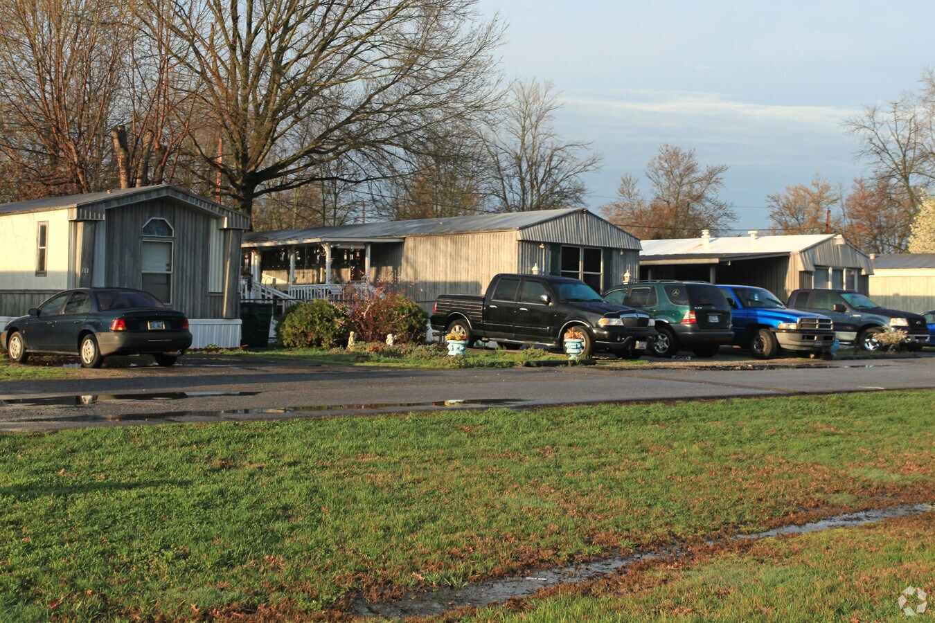 Photo - Holiday Mobile Home Park