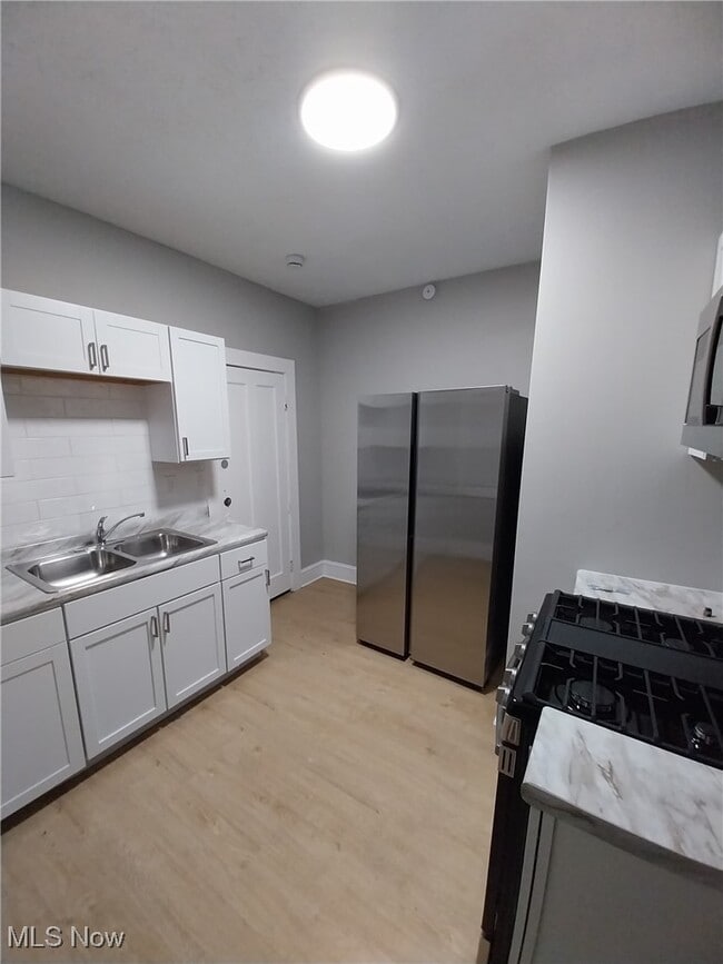 Photo - 1635 Hillcrest Rd Unit dn