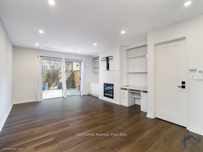 Photo - 653 Forest Ave