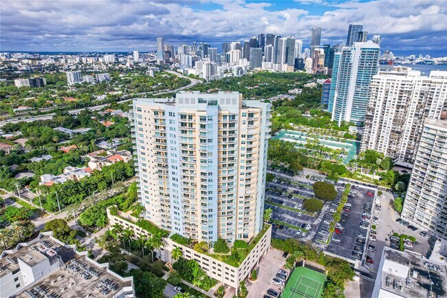 Building Photo - 2475 Brickell Ave Unit 703