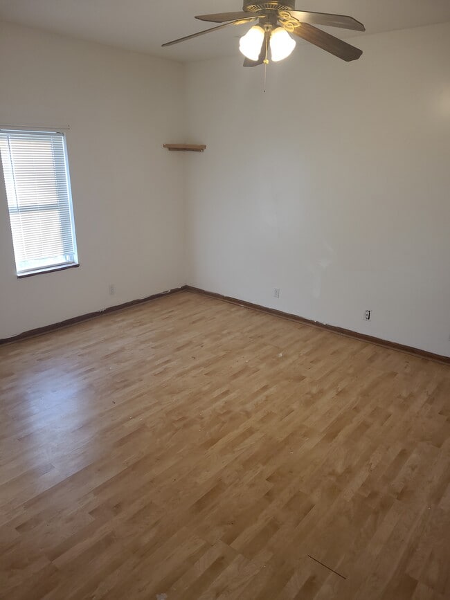 Sala de estar - 921 E 11th Ave