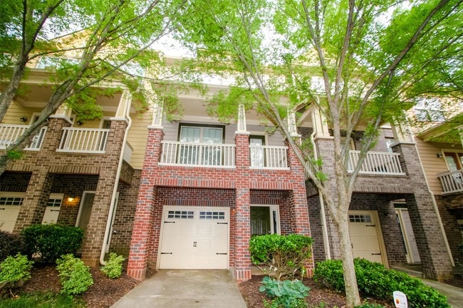 Building Photo - 815 Charles Bank Ave SE