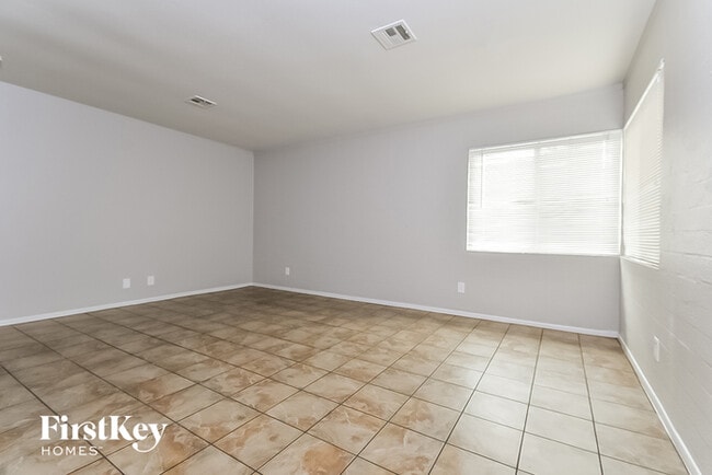 Photo - 5236 Apple Valley Ln