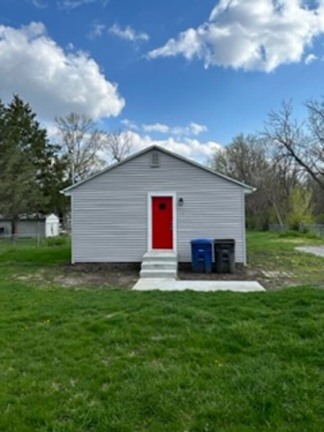 2 Bedroom 1 Bath - 2 Bedroom 1 Bath House