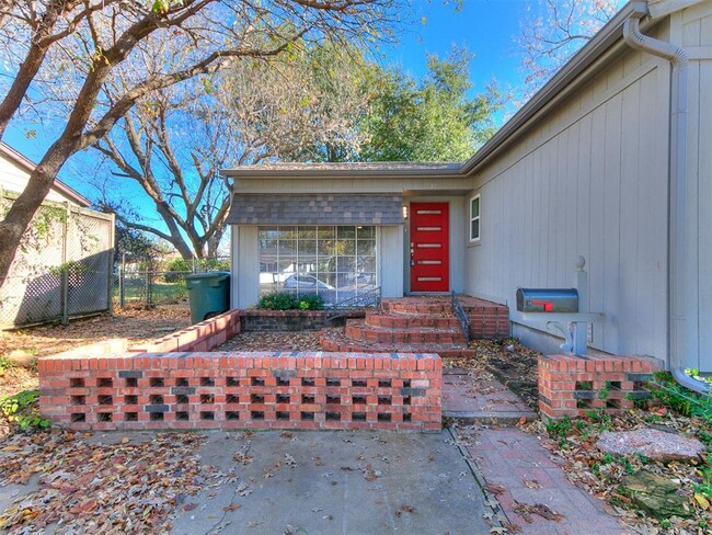 Photo - 816 S Santa Fe Dr