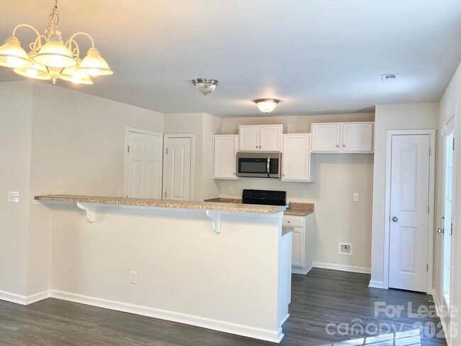 Photo - 320 Peachtree Rd