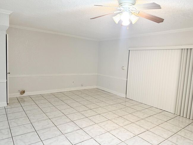 Photo - 4010 Inverrary Dr