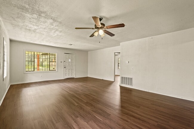 Building Photo - 2315 Leffingwell St Rental