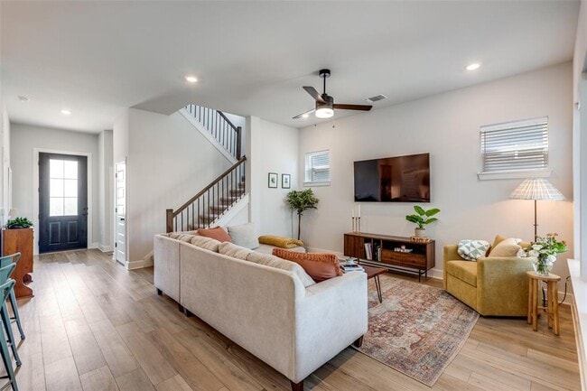 Photo - 5808 Rangeland Rd