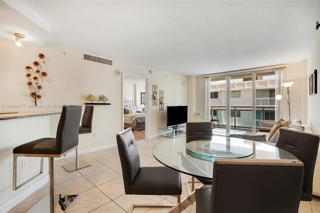 6917 Collins Ave Unit 1608