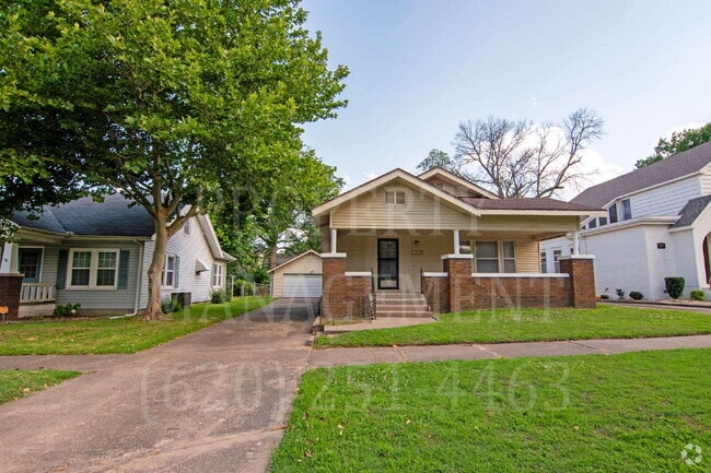 Building Photo - Charming 2-Bed 1-bath Home