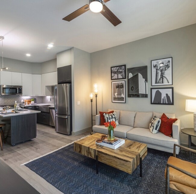 Photo - 401 W 25th St Unidad 2130