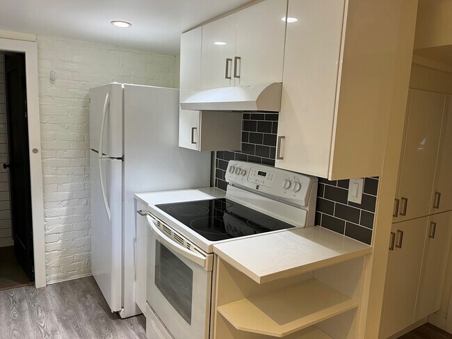 Photo - 4539 Walden St